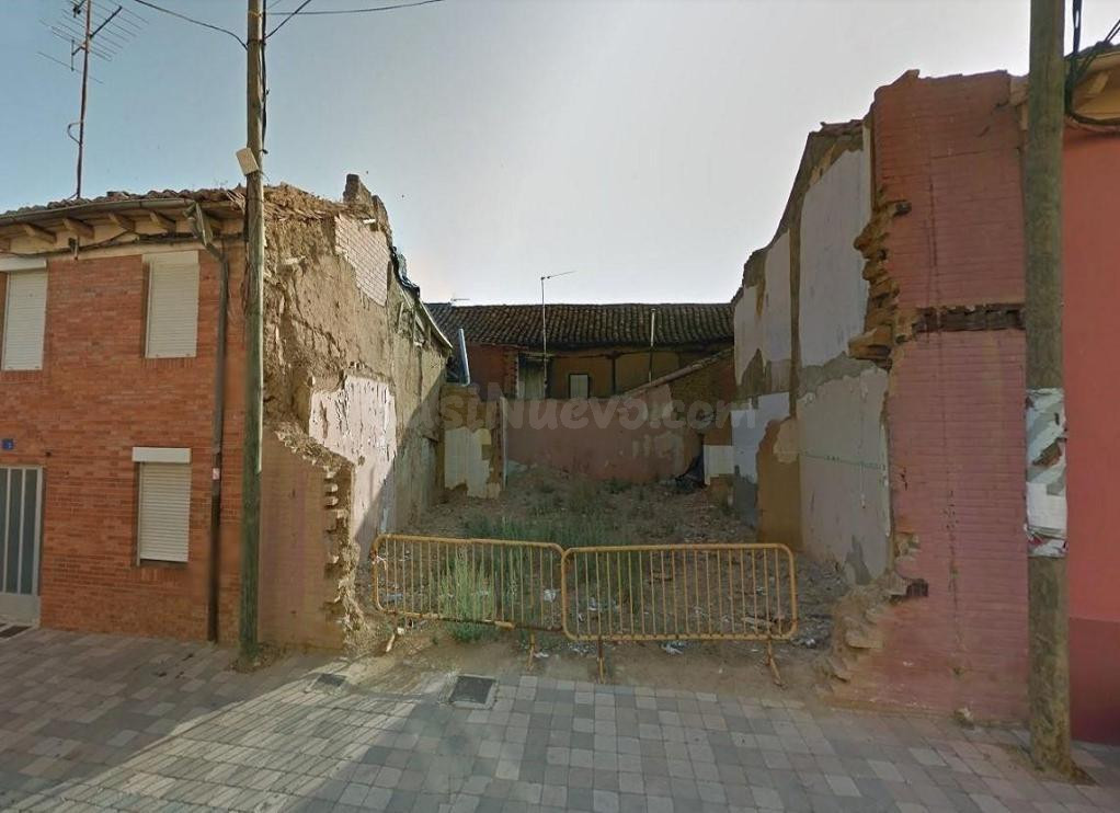 TERRENO URBANO EN MANSILLA DE LAS MULAS - foto 2