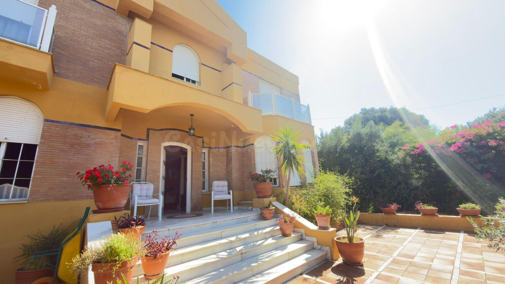 Espectacular villa independiente en venta en Urbanización La - foto 2