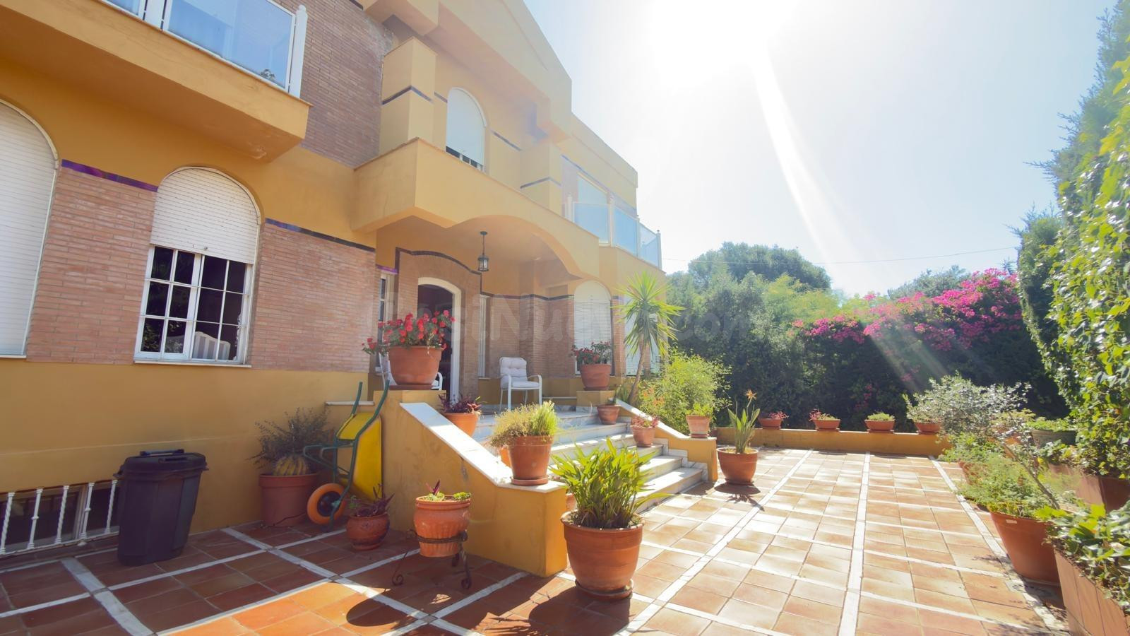 Espectacular villa independiente en venta en Urbanización La - foto 4