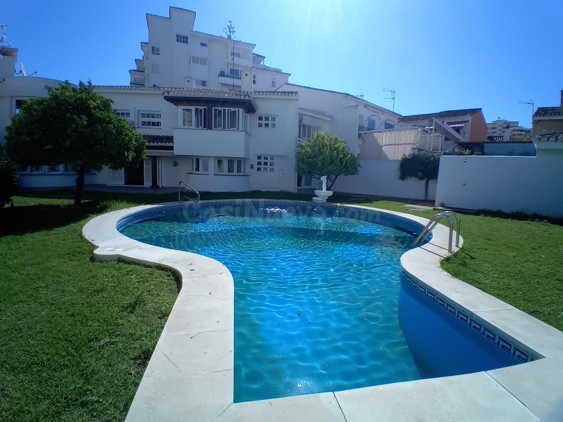 Exclusiva Villa en el Corazón de Fuengirola - foto 2