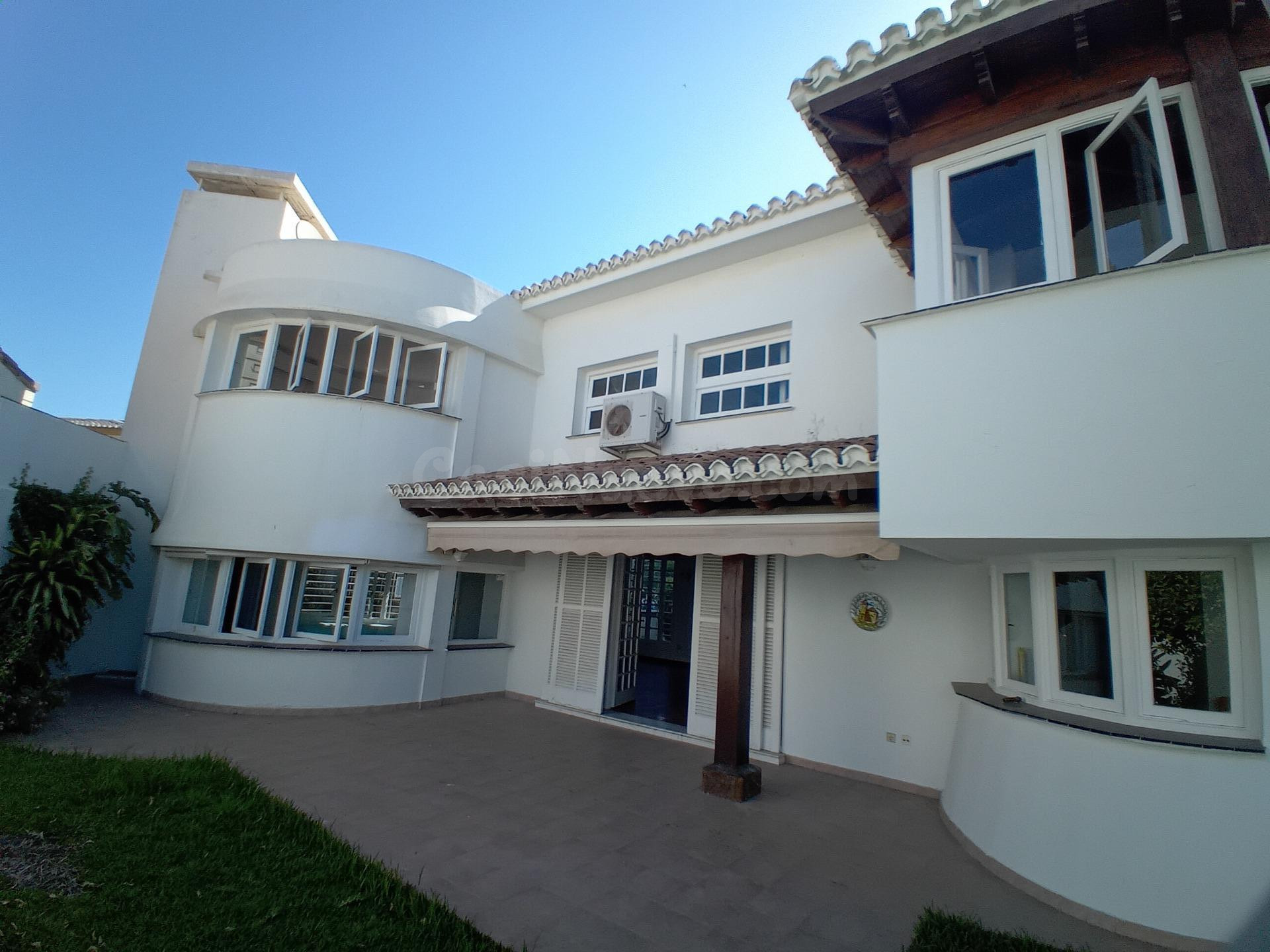 Exclusiva Villa en el Corazón de Fuengirola - foto 5