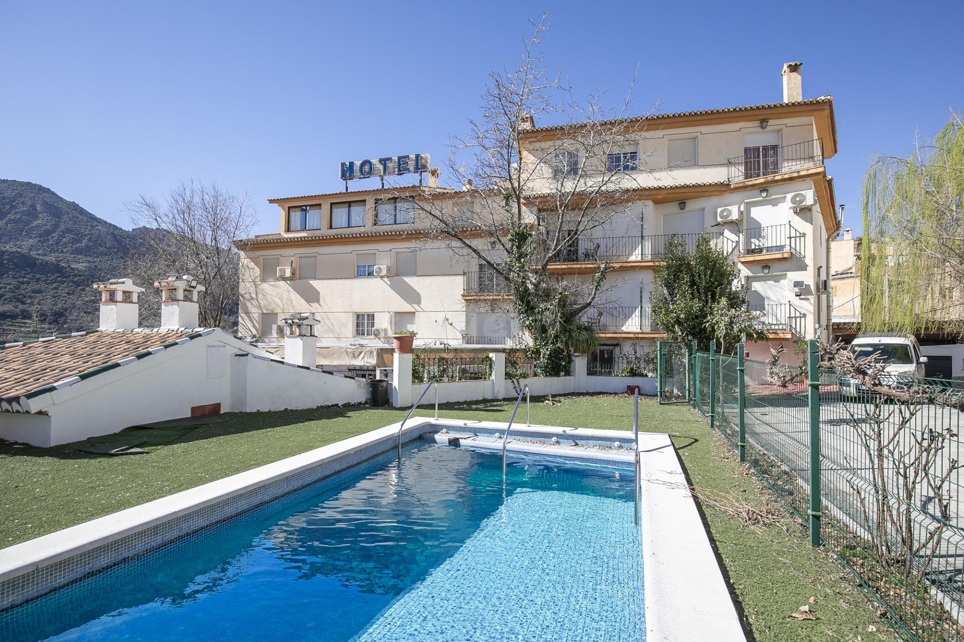 Hotel Juan Francisco en venta: una joya hotelera en Güejar S - foto 3