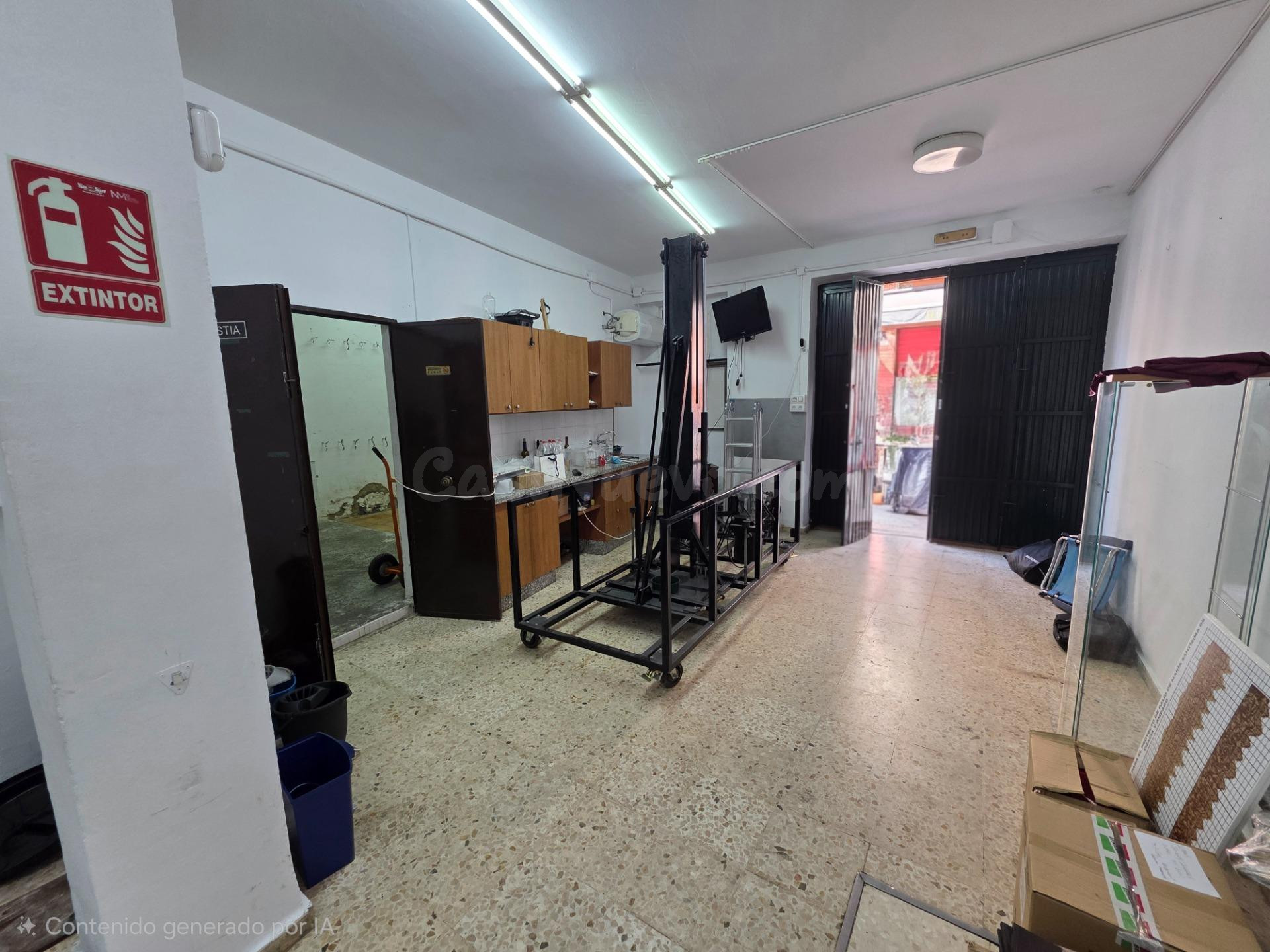 EXCLUSIVO LOCAL COMERCIAL CON AMPLIA FACHADA Y MÁXIMA VISIBI - foto 2