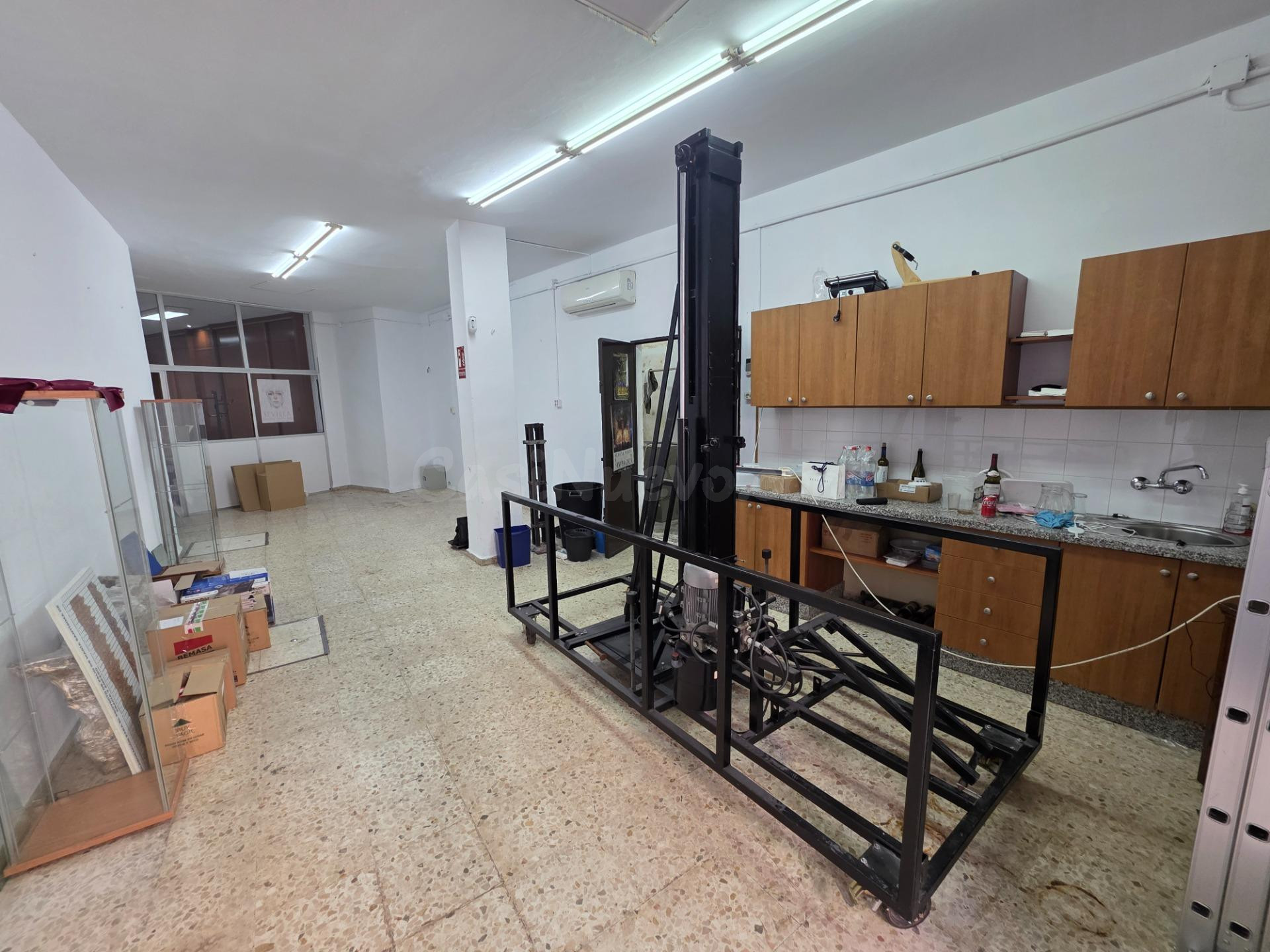 EXCLUSIVO LOCAL COMERCIAL CON AMPLIA FACHADA Y MÁXIMA VISIBI - foto 5