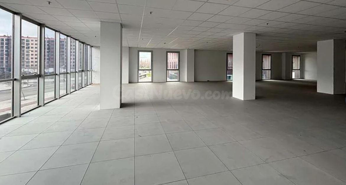 OFICINA EN LA TORRE DE LA ROSALEDA - foto 2