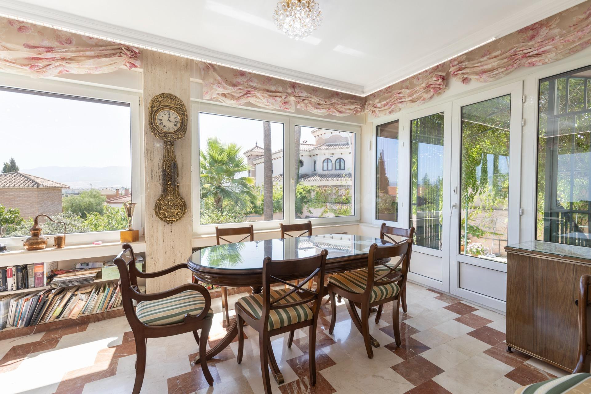 ESPECTACULAR CASA CON PISCINA EN LAS GABIAS - foto 4