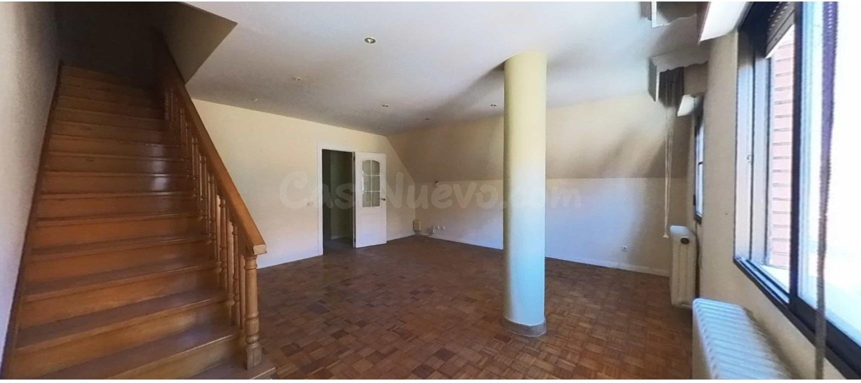 ESTUPENDO PISO EN LEON - foto 3