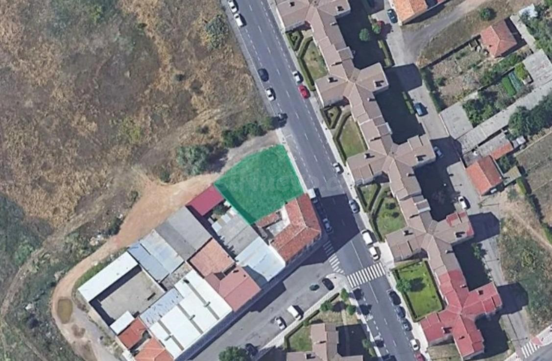 TERRENO URBANO EN LA VEGA-OTERUELO. LEÓN - foto 4
