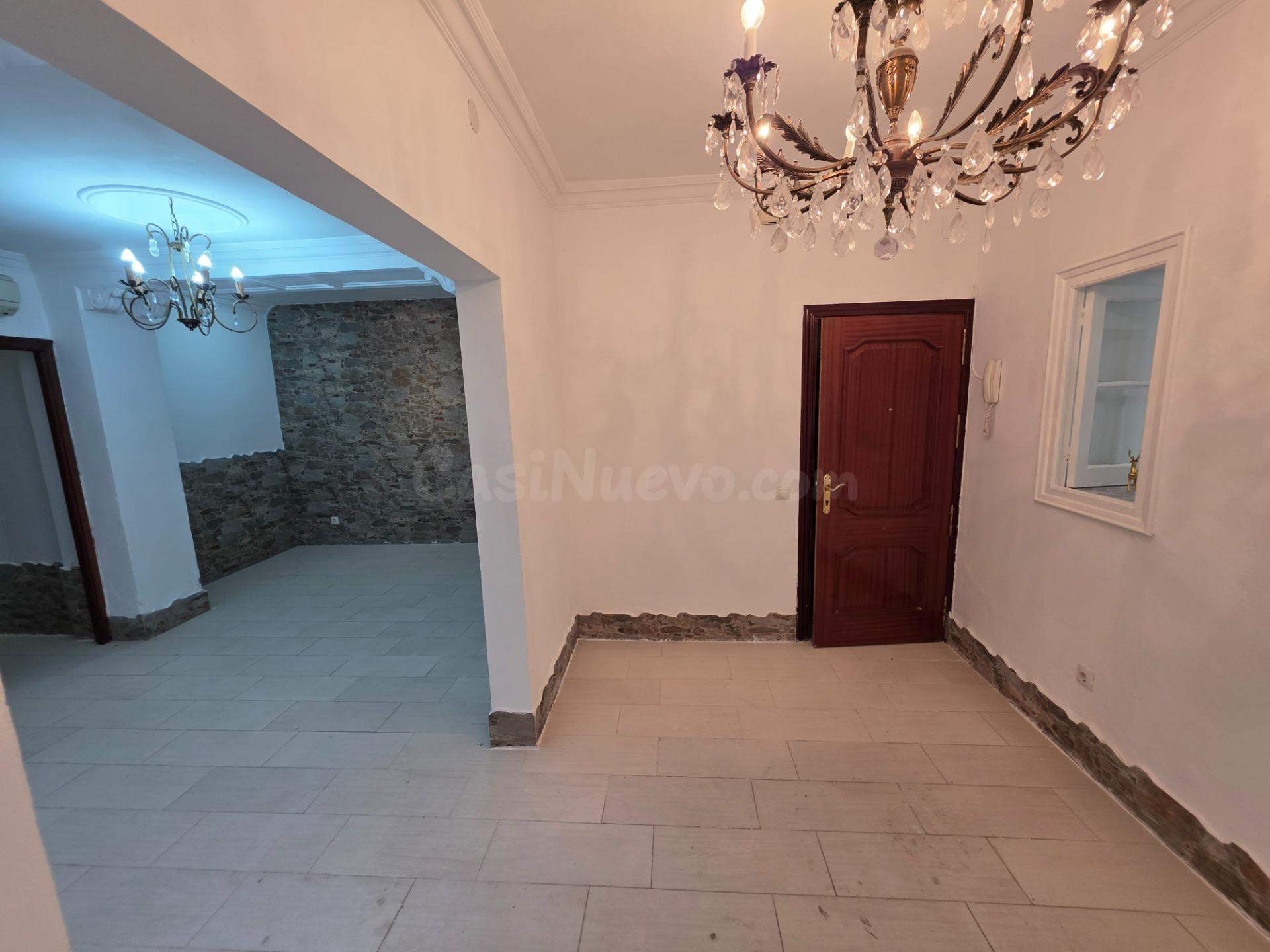 EXCLUSIVA VIVIENDA REFORMADA JUNTO A PLAZA DEL DUQUE - foto 2
