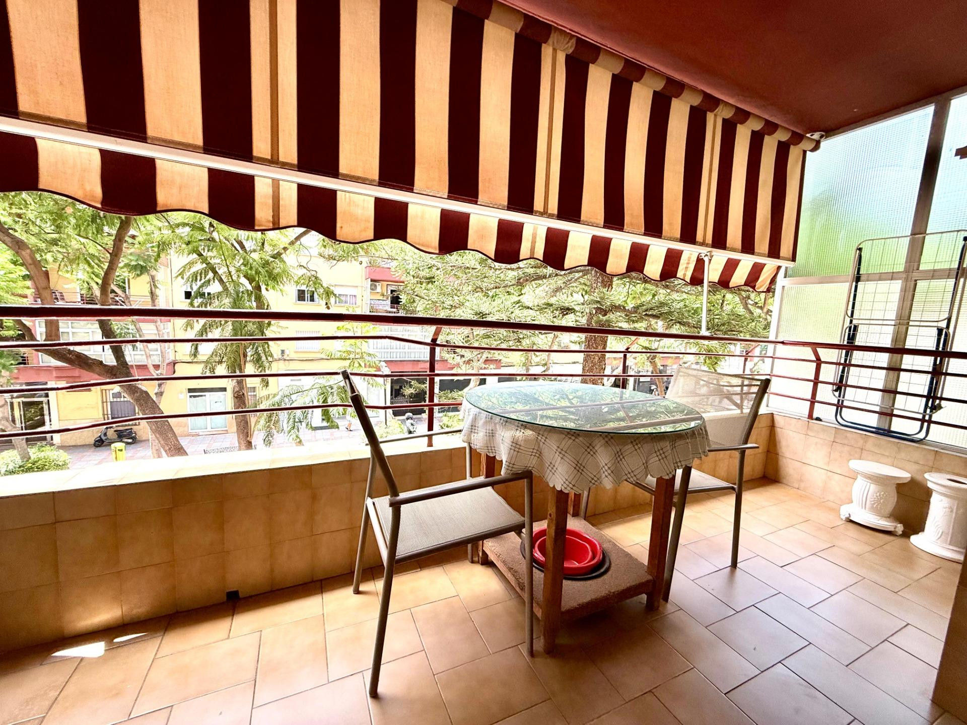 Amplio apartamento de 135 m2 con terraza y garaje en Fuengir