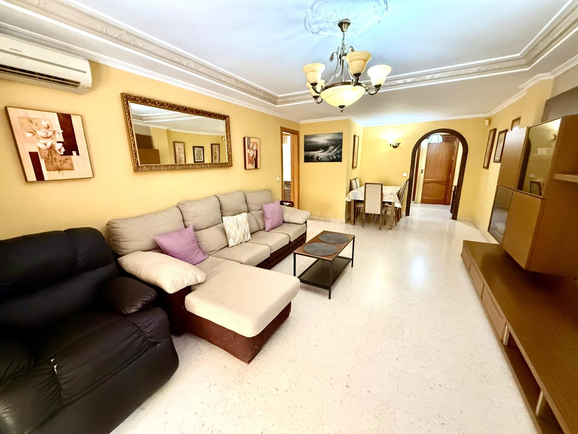 Amplio apartamento de 135 m2 con terraza y garaje en Fuengir - foto 4