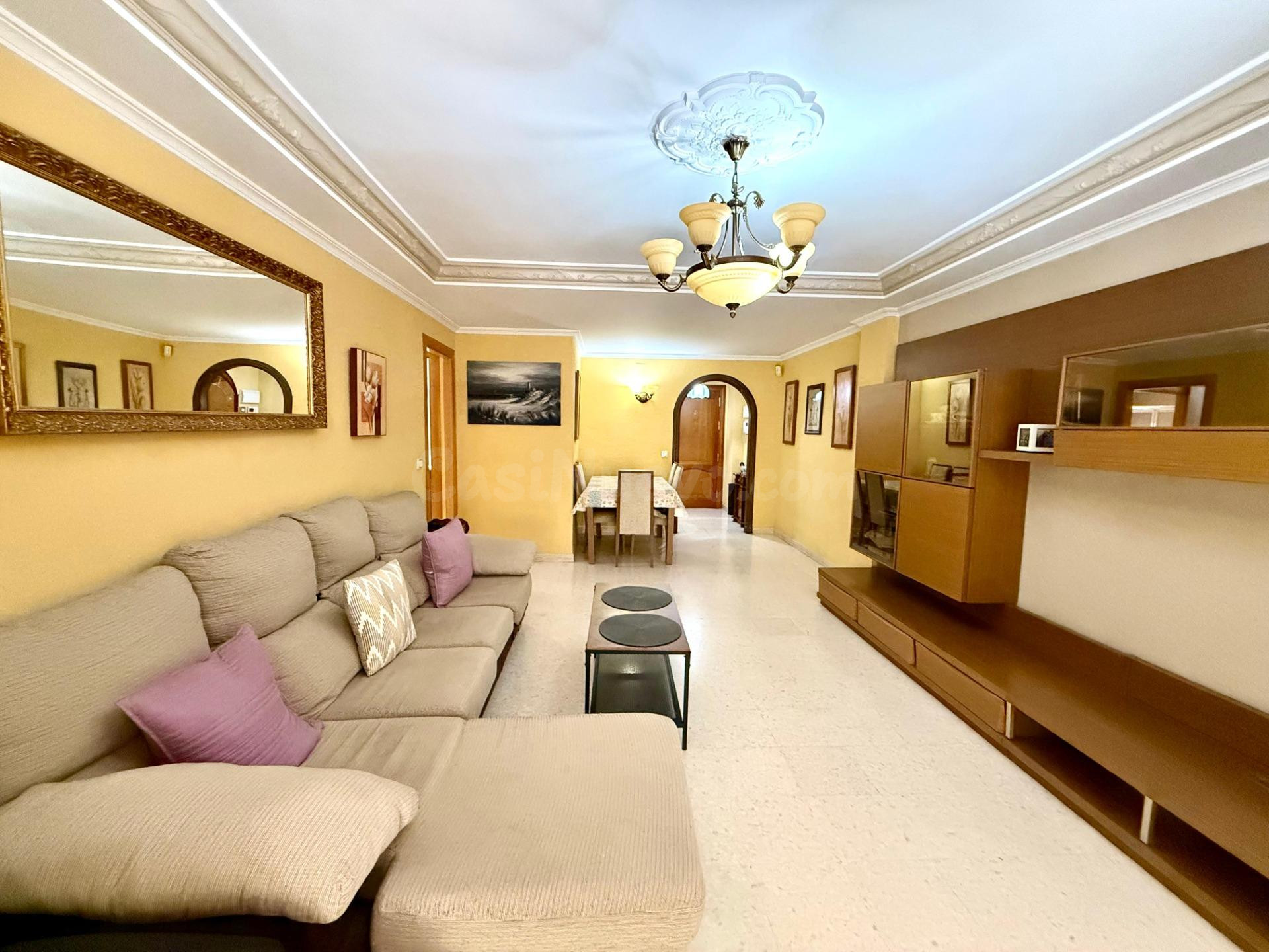 Amplio apartamento de 135 m2 con terraza y garaje en Fuengir - foto 5