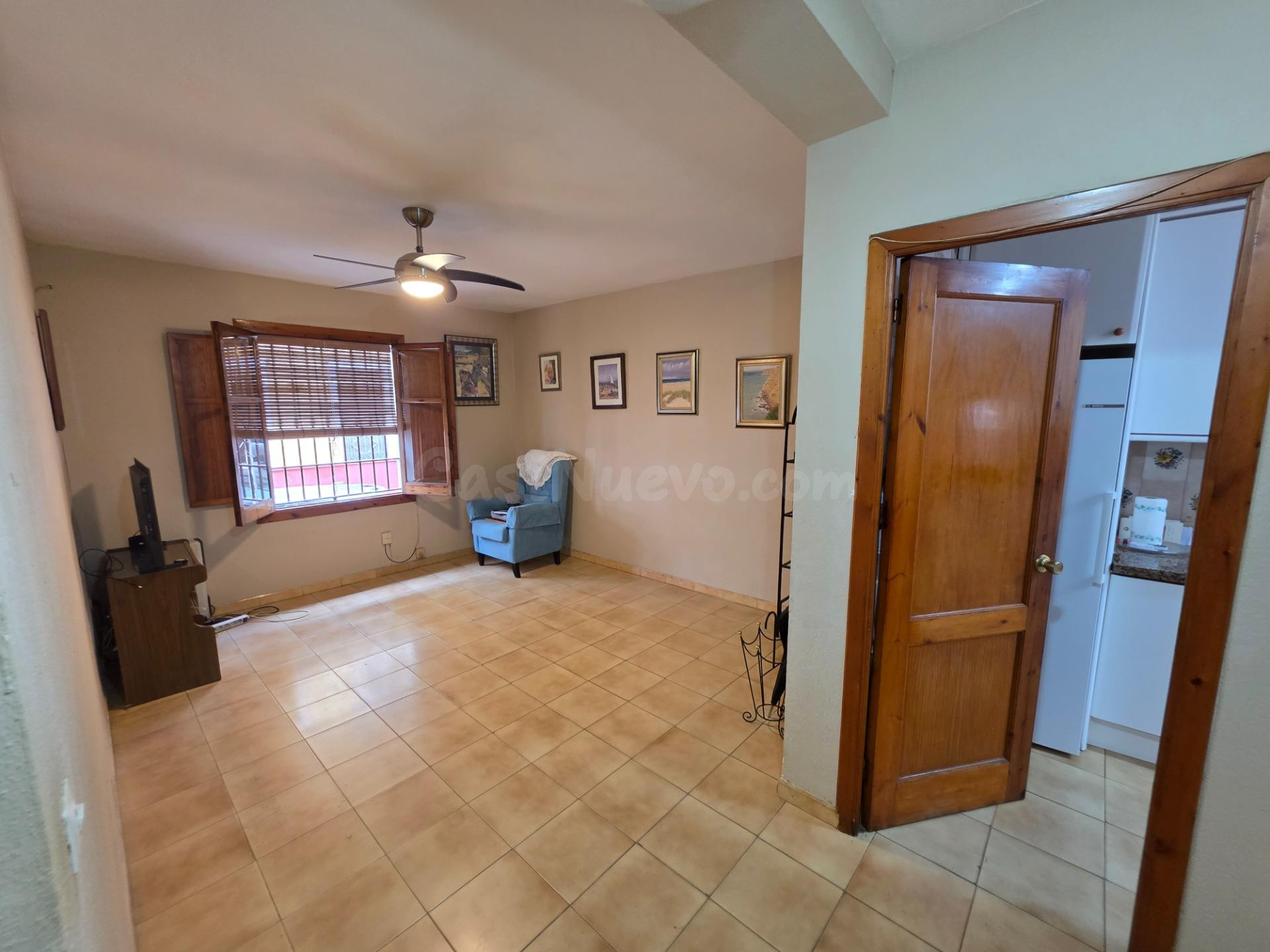 AMPLIO PISO DE 3 habitaciones CON DOS PATIOS A ESCASOS METRO - foto 2