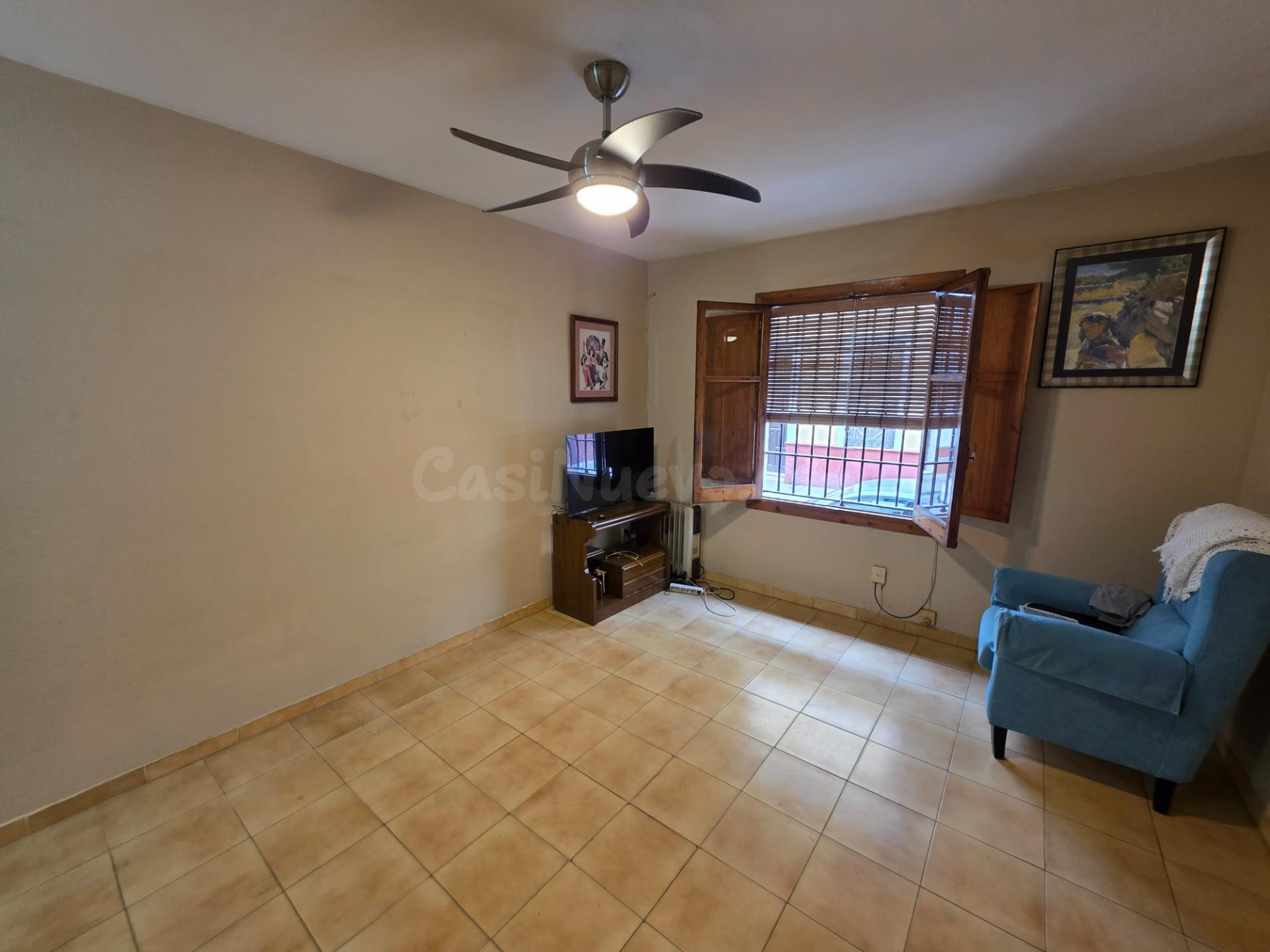 AMPLIO PISO DE 3 habitaciones CON DOS PATIOS A ESCASOS METRO - foto 3