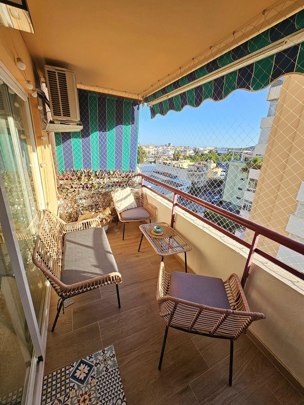 PISO DE 2 DORMITORIOS CON TERRAZA Y PISCINA EN LAS LAGUNAS D