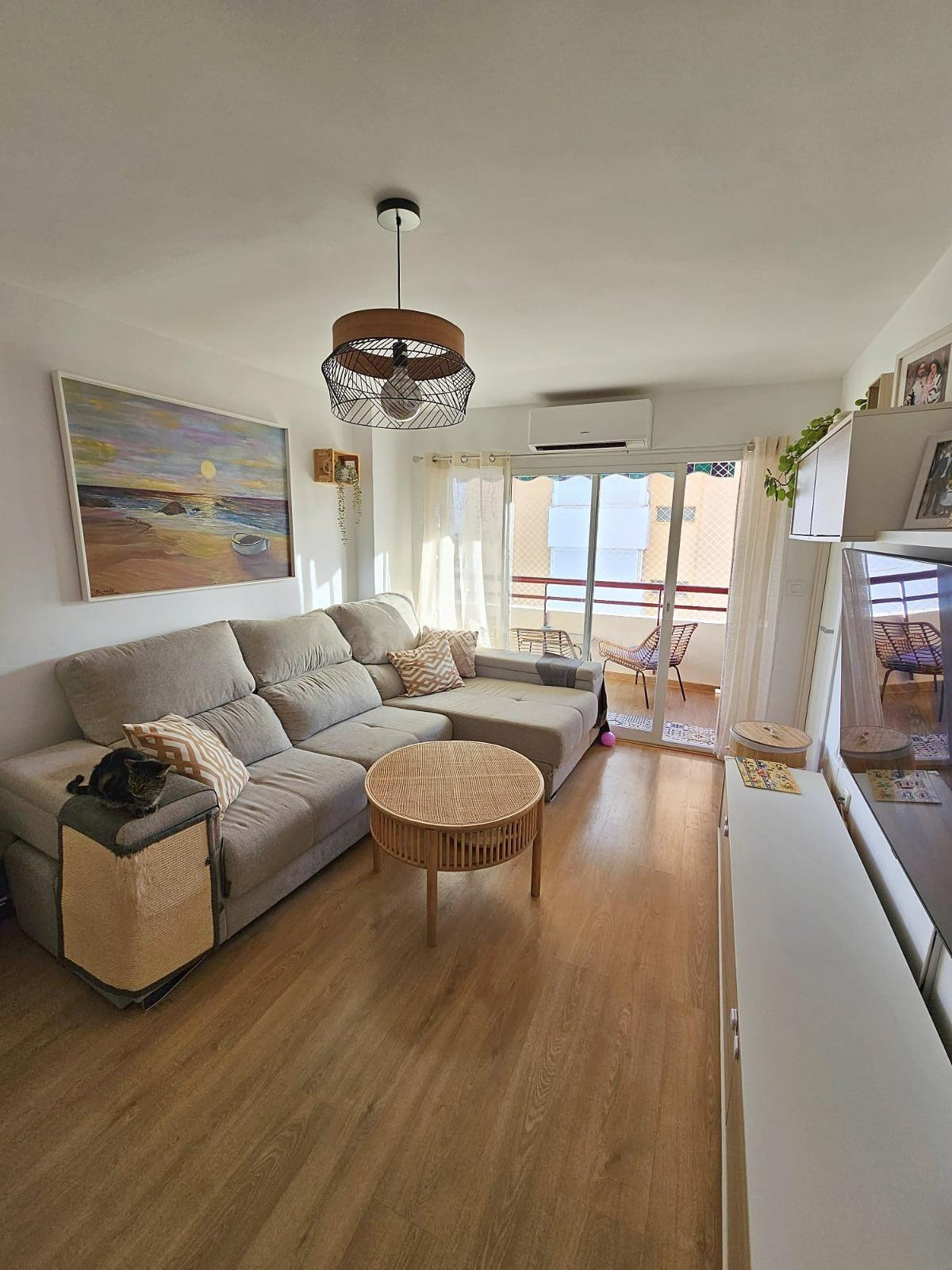PISO DE 2 DORMITORIOS CON TERRAZA Y PISCINA EN LAS LAGUNAS D - foto 2