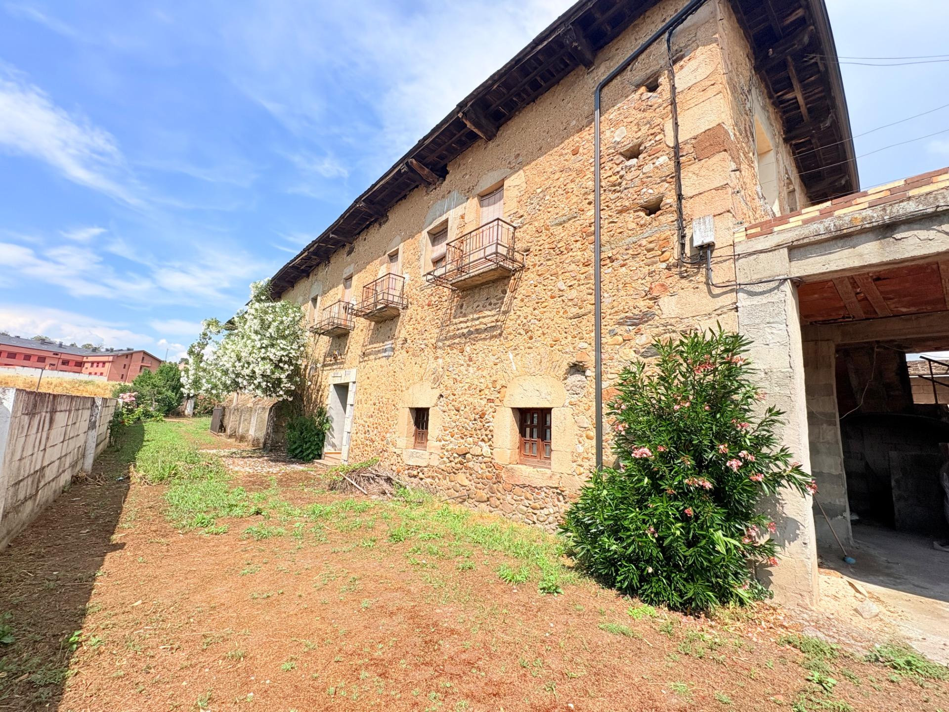 INCREIBLE CASONA DE PIEDRA EN PLENO CAMINO DE SANTIAGO
