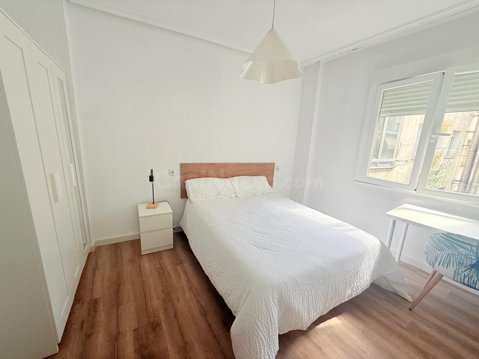ALQUILER DE habitaciones PARA ESTUDIANTES 200€. CERCA DE LA  - foto 3