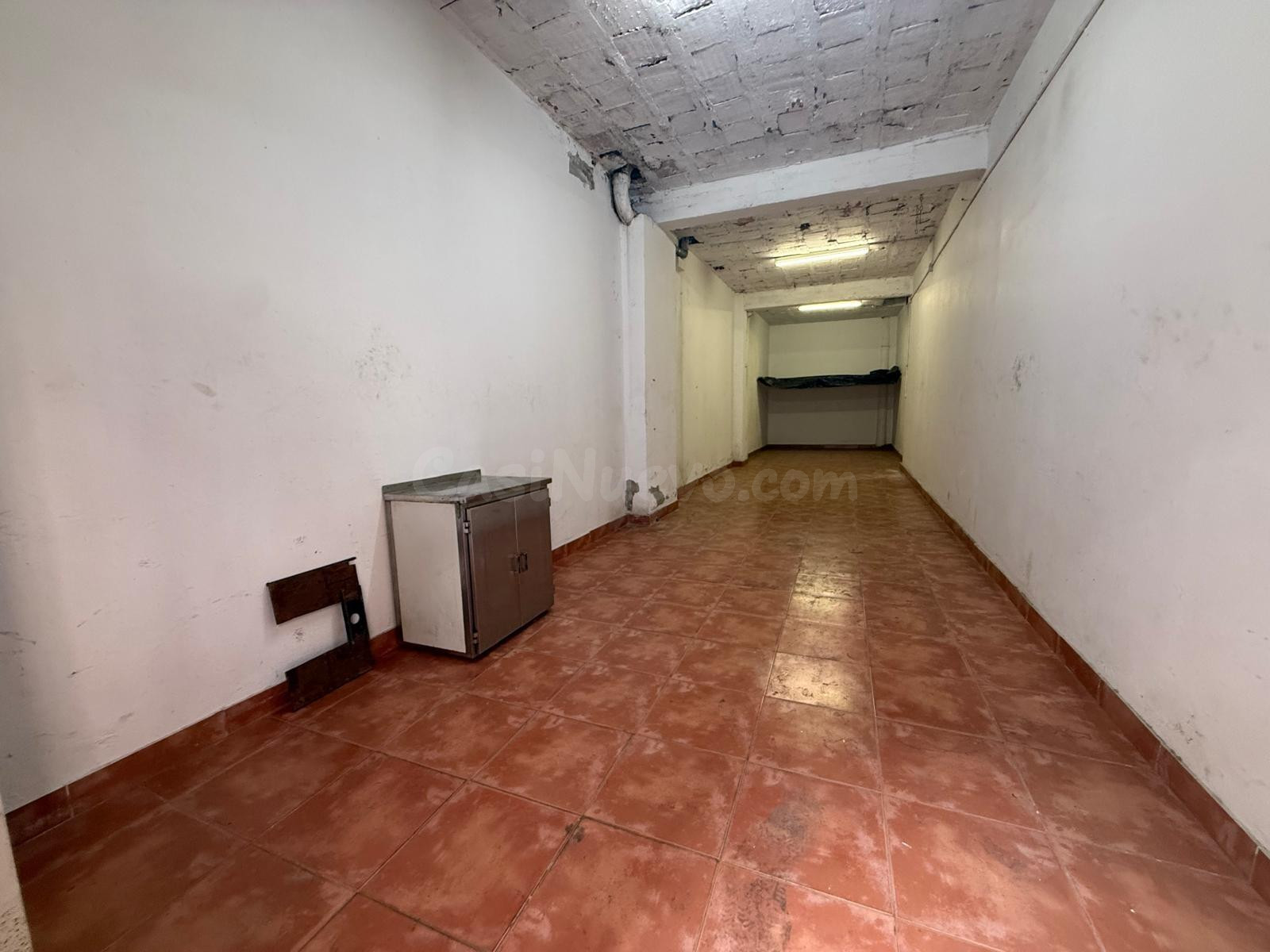 VENTA DE LOCAL-GARAJE CON VADO PERMANENTE - foto 2