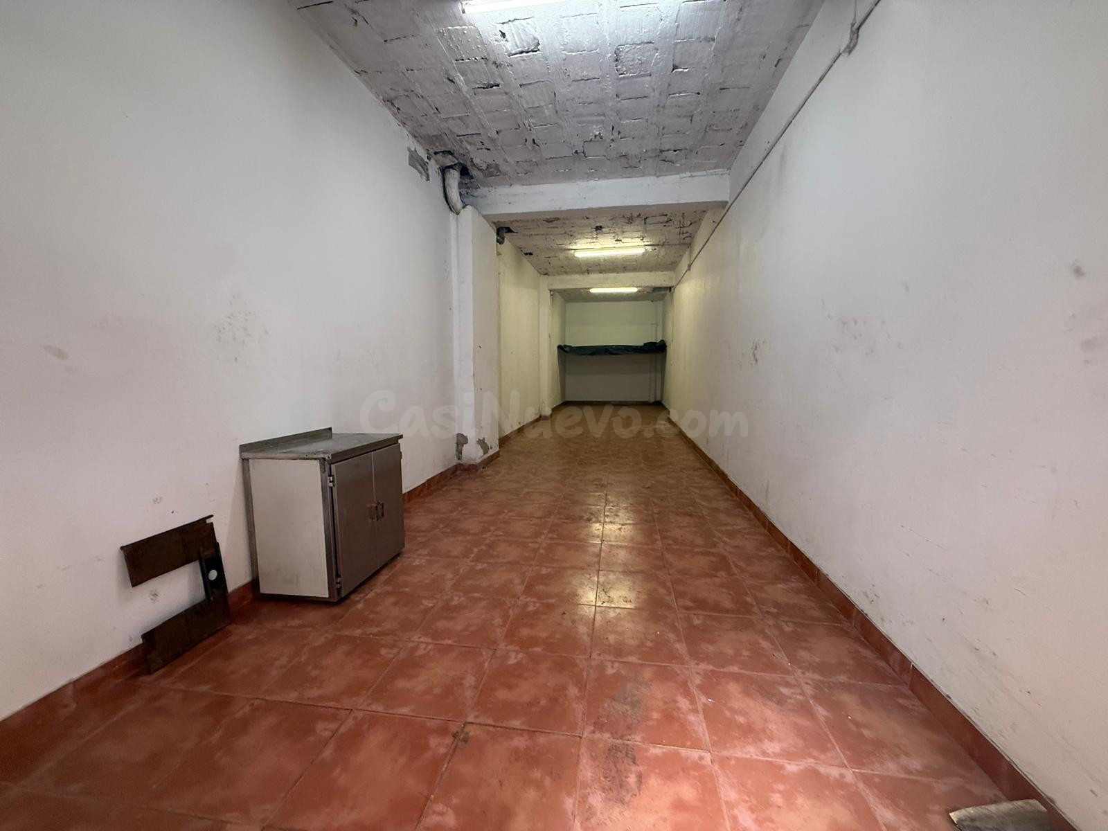 VENTA DE LOCAL-GARAJE CON VADO PERMANENTE - foto 5
