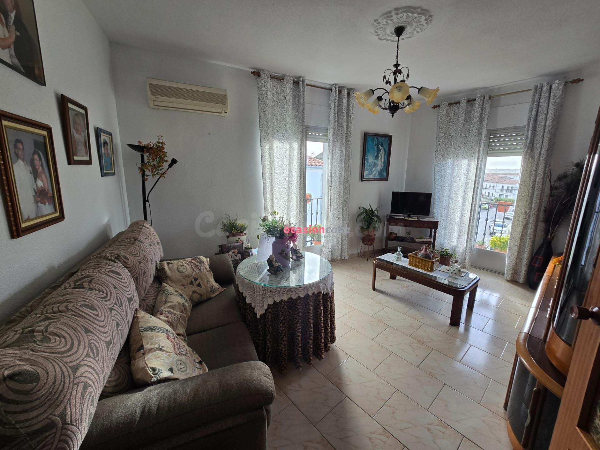 SE VENDE CASA EN ESQUINA JUNTO A SAN BARTOLOME - foto 2