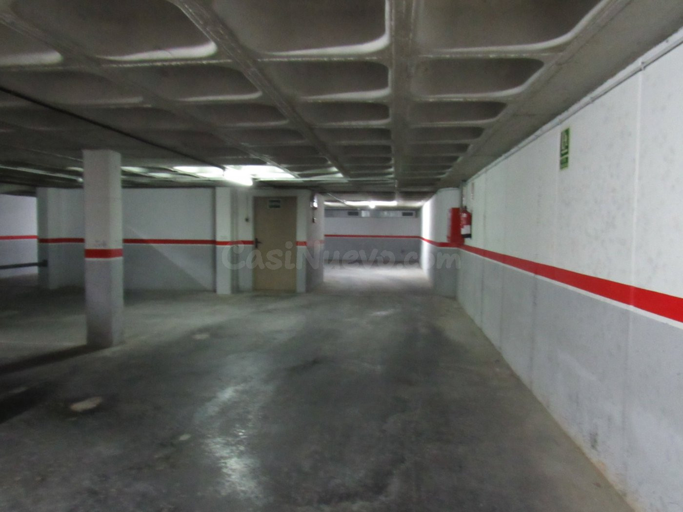 SE VENDEN PLAZAS DE APARCAMIENTO EN TERRASSA, ZONA TORRENT D - foto 4
