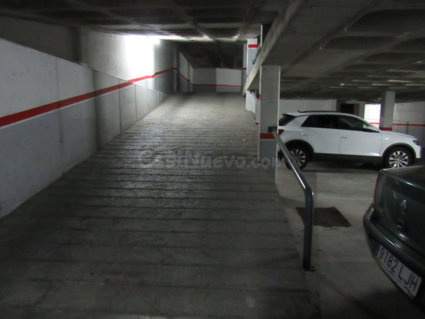 SE VENDEN PLAZAS DE APARCAMIENTO EN TERRASSA, ZONA TORRENT D - foto 5