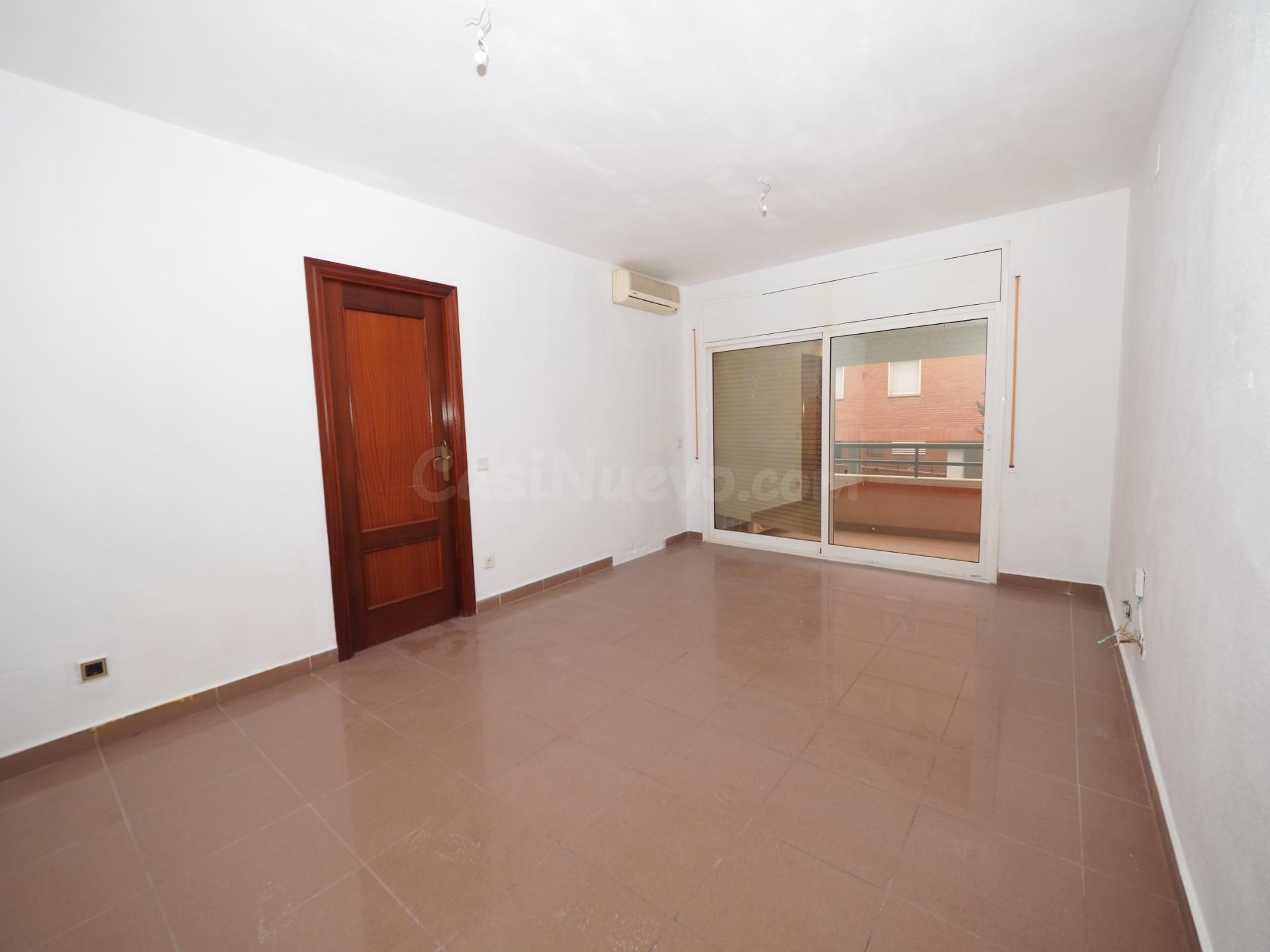 SE VENDE PISO EN SANT PERE DE RIBES, ZONA LES ROQUETES