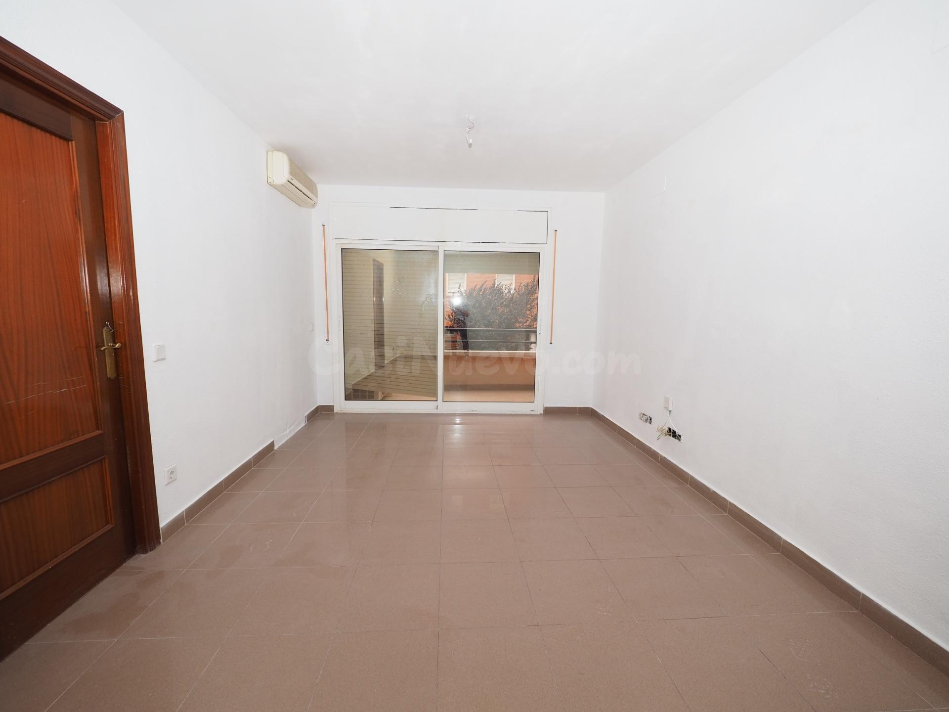 SE VENDE PISO EN SANT PERE DE RIBES, ZONA LES ROQUETES - foto 2