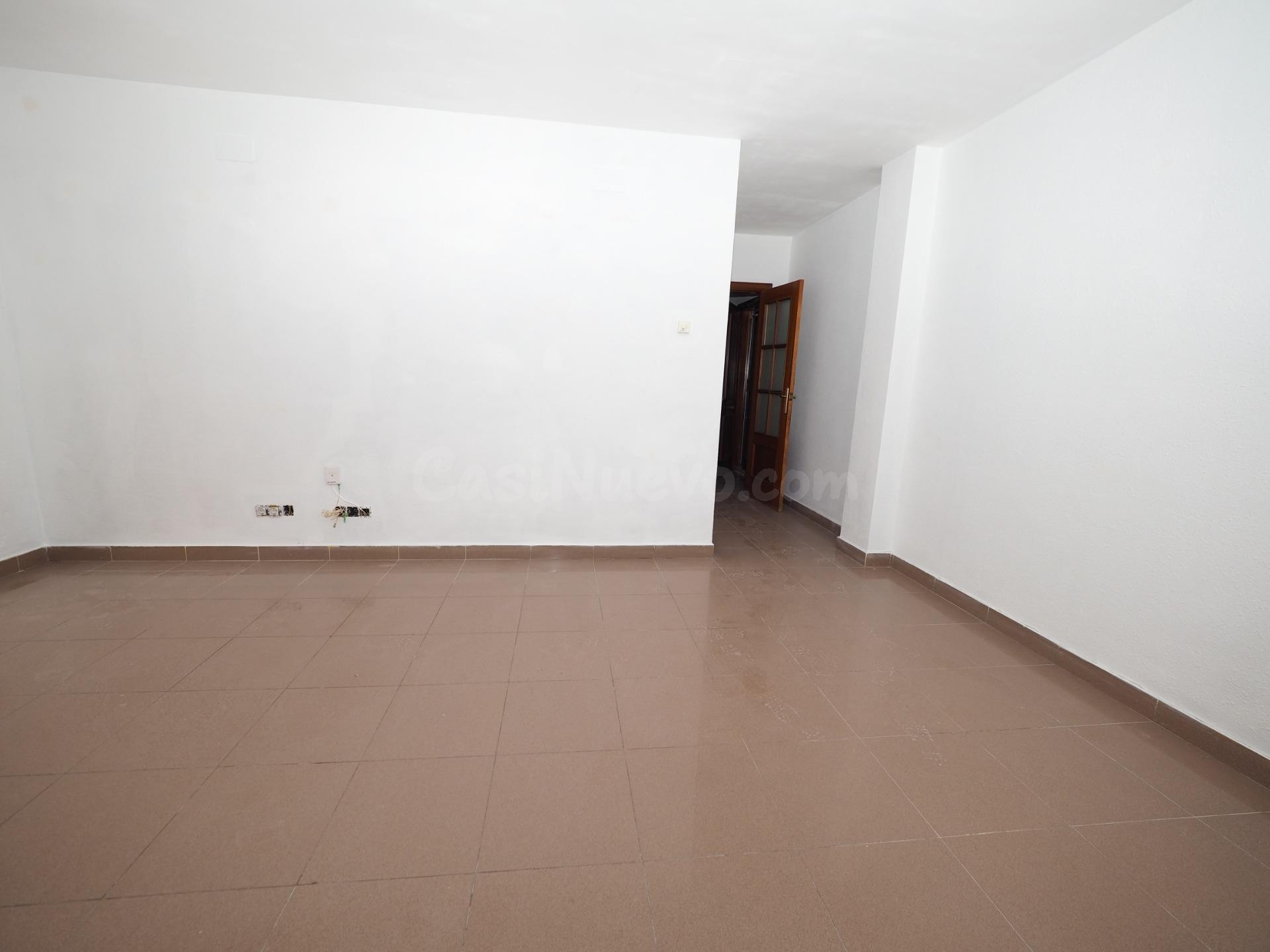 SE VENDE PISO EN SANT PERE DE RIBES, ZONA LES ROQUETES - foto 3