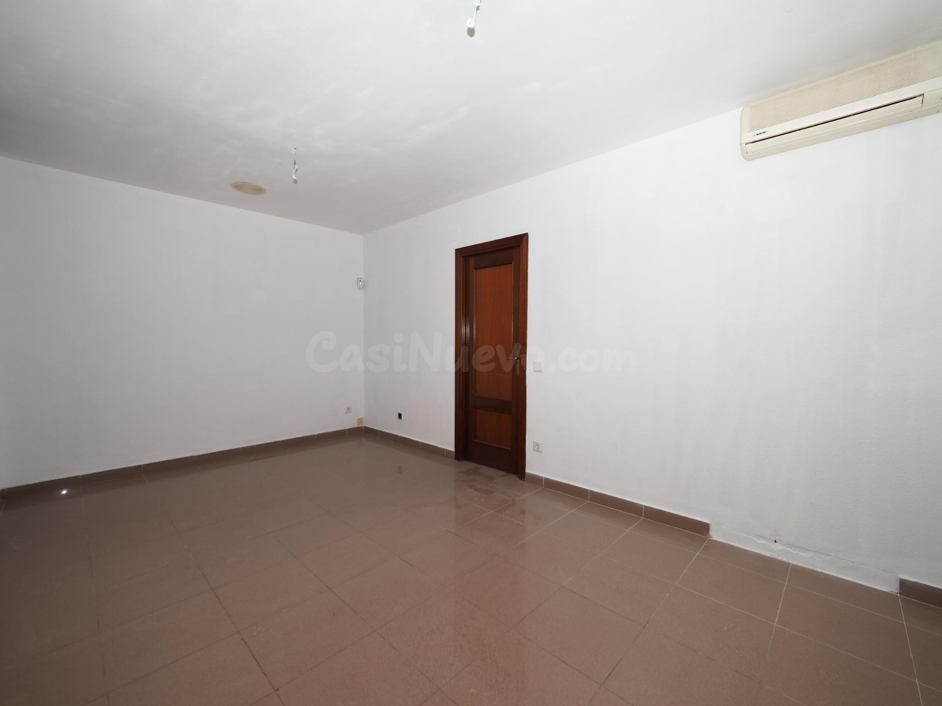 SE VENDE PISO EN SANT PERE DE RIBES, ZONA LES ROQUETES - foto 4