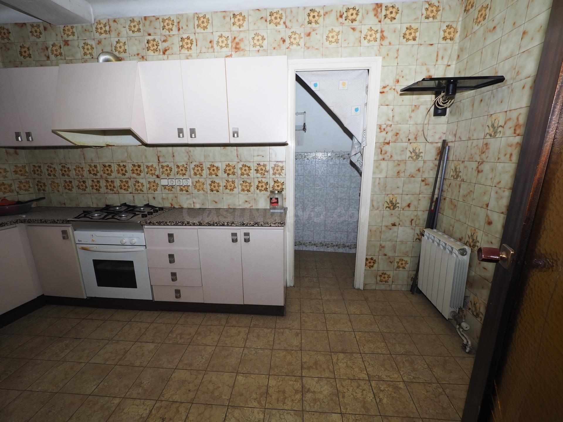 Inversión inmobiliaria en Manresa: piso 95m2 sin posesión - foto 4