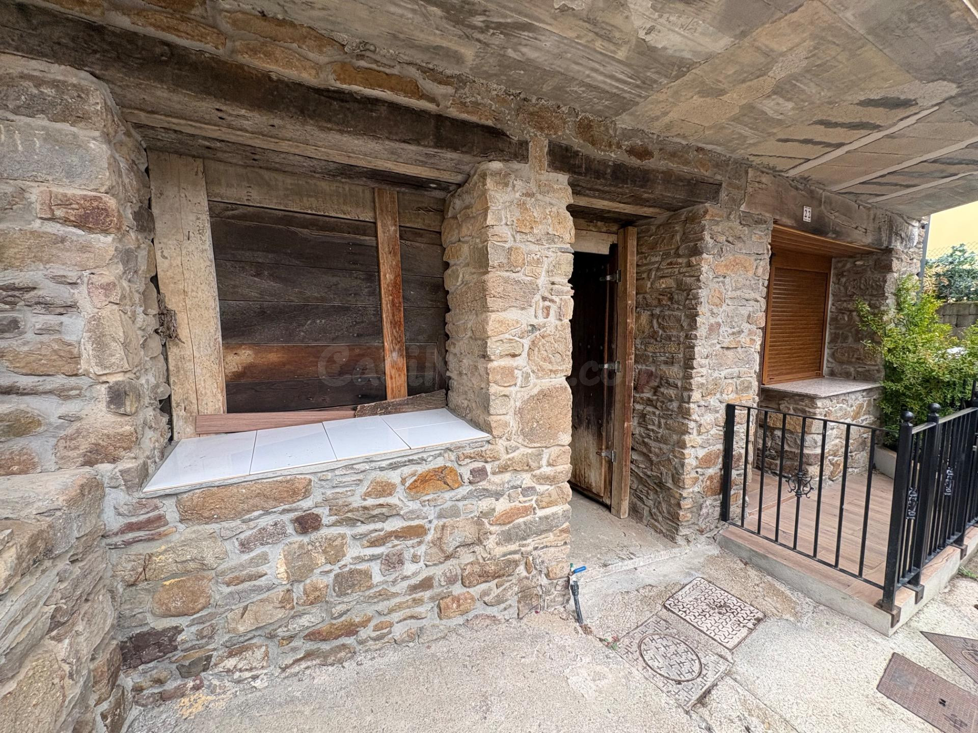 Encantadora Casa de Piedra en el Corazón del Norte de España - foto 4