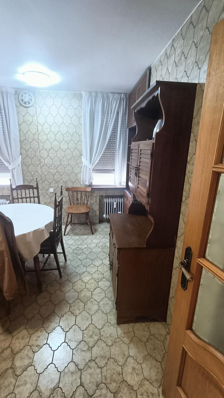 ALQUILER DE AMPLIO APARTAMENTO EN EL CENTRO DE PONFERRADA 600€ - foto 4