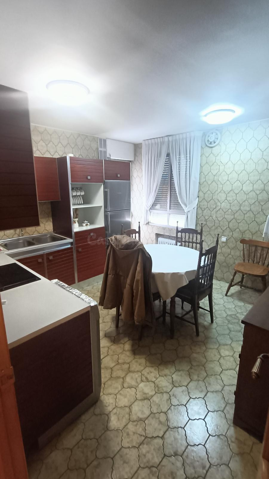 ALQUILER DE AMPLIO APARTAMENTO EN EL CENTRO DE PONFERRADA 600€ - foto 5