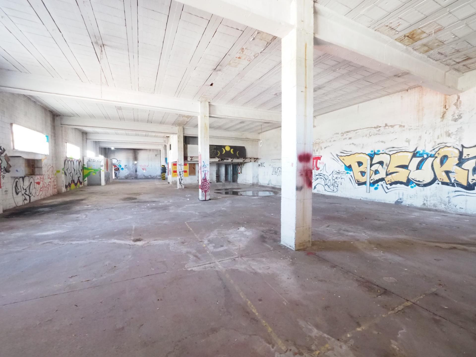 SE VENDE NAVE INDUSTRIAL EN TERRASSA, ZONA CAN PARELLADA - foto 2