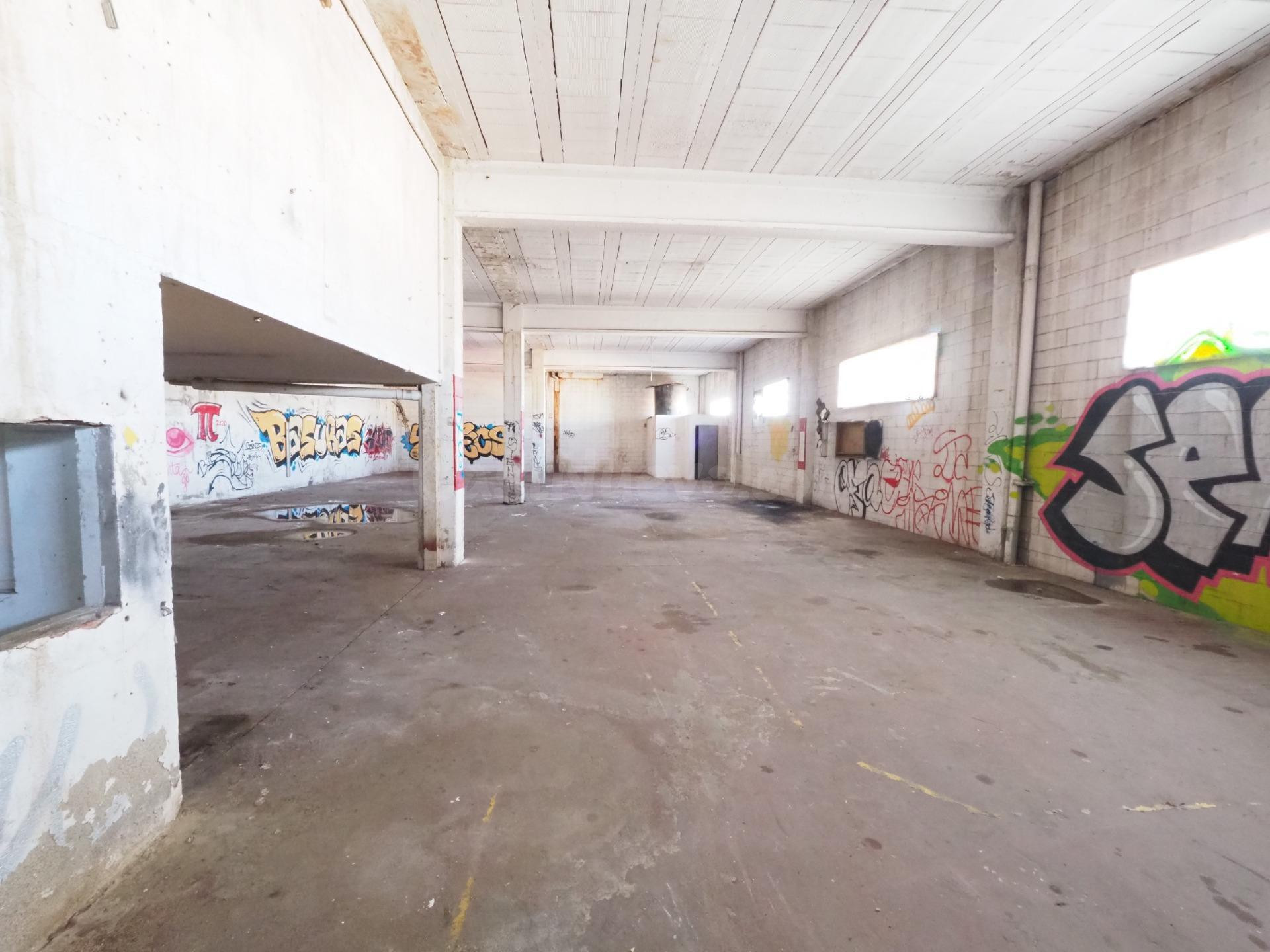 SE VENDE NAVE INDUSTRIAL EN TERRASSA, ZONA CAN PARELLADA - foto 3