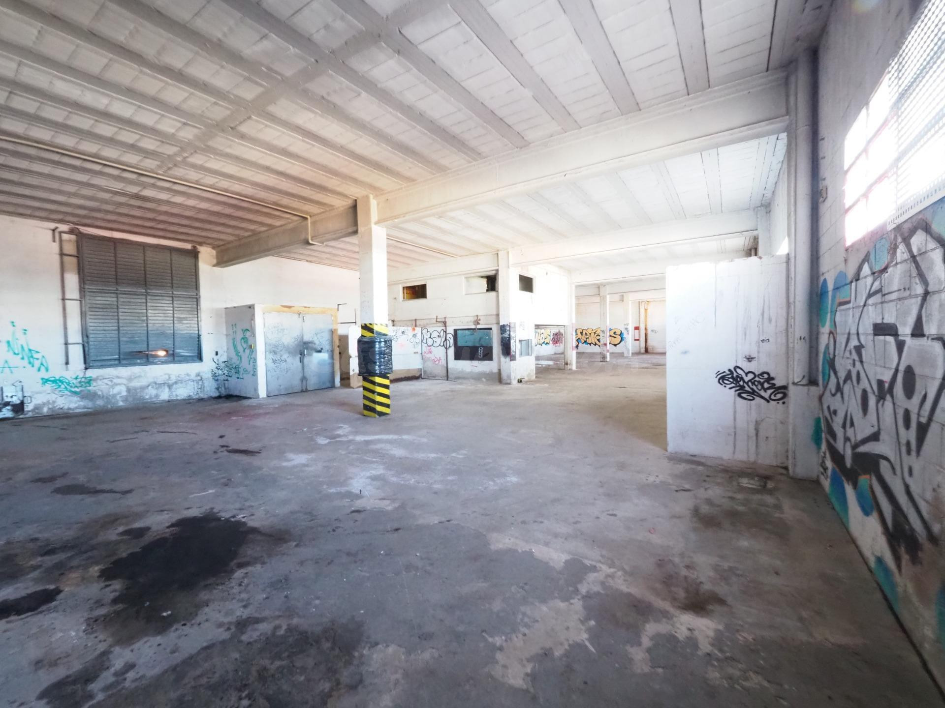 SE VENDE NAVE INDUSTRIAL EN TERRASSA, ZONA CAN PARELLADA - foto 4