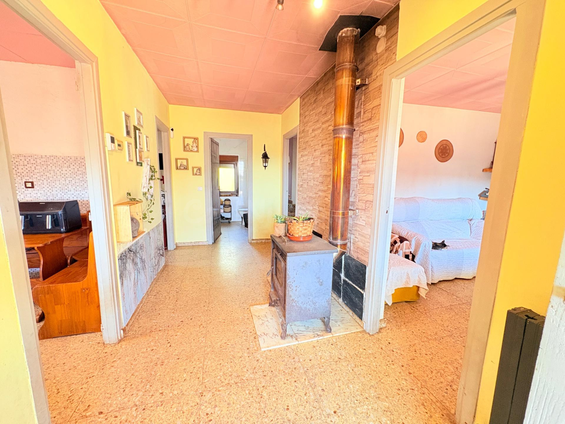 CASA CON TERRENO Y TERRAZA