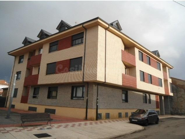 INMUEBLE  EN RENTABILIDAD EN VILLAOBISPO DE LAS REGUERAS - foto 2