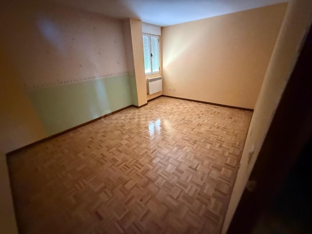 APARTAMENTO PARA REFORMAR EN VILLAOBISPO DE LAS REGUEREAS - foto 2