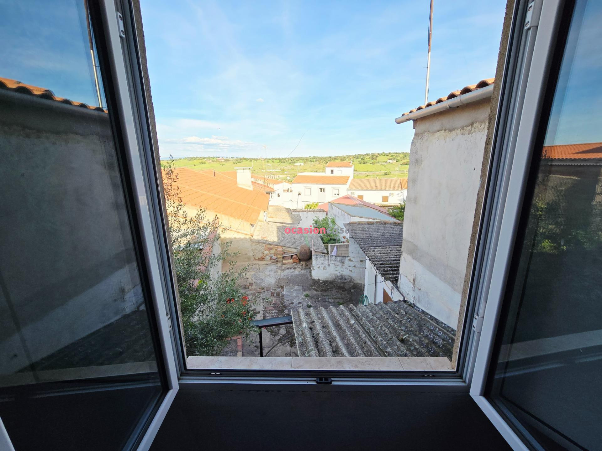 CASA EN VENTA EN PEDROCHE - foto 2
