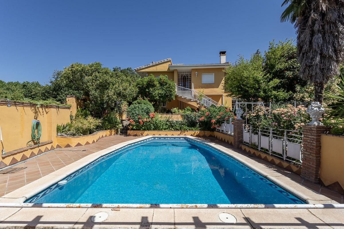 CASA INDEPENDIENTE EN ALFACAR CON PISCINA, JARDÍN, HUERTO Y  - foto 2