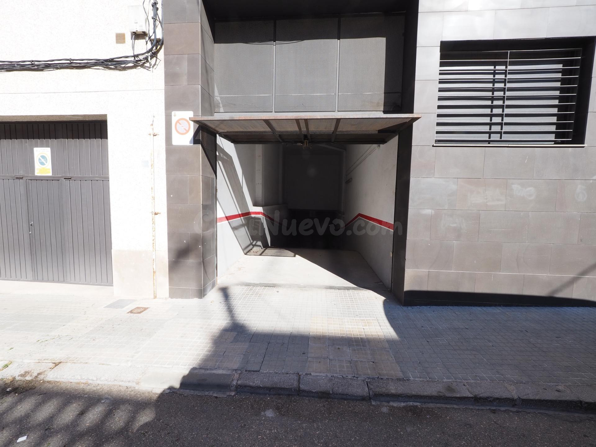 SE VENDE PLAZA DE APARCAMIENTO SANT SADURNI D'ANOIA - foto 2