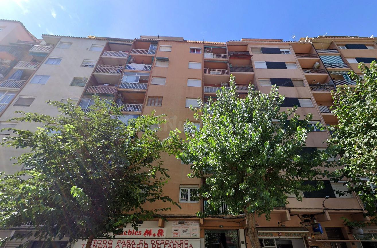 Inversión inmobiliaria Lleida: oportunidad en planta 9 - foto 2