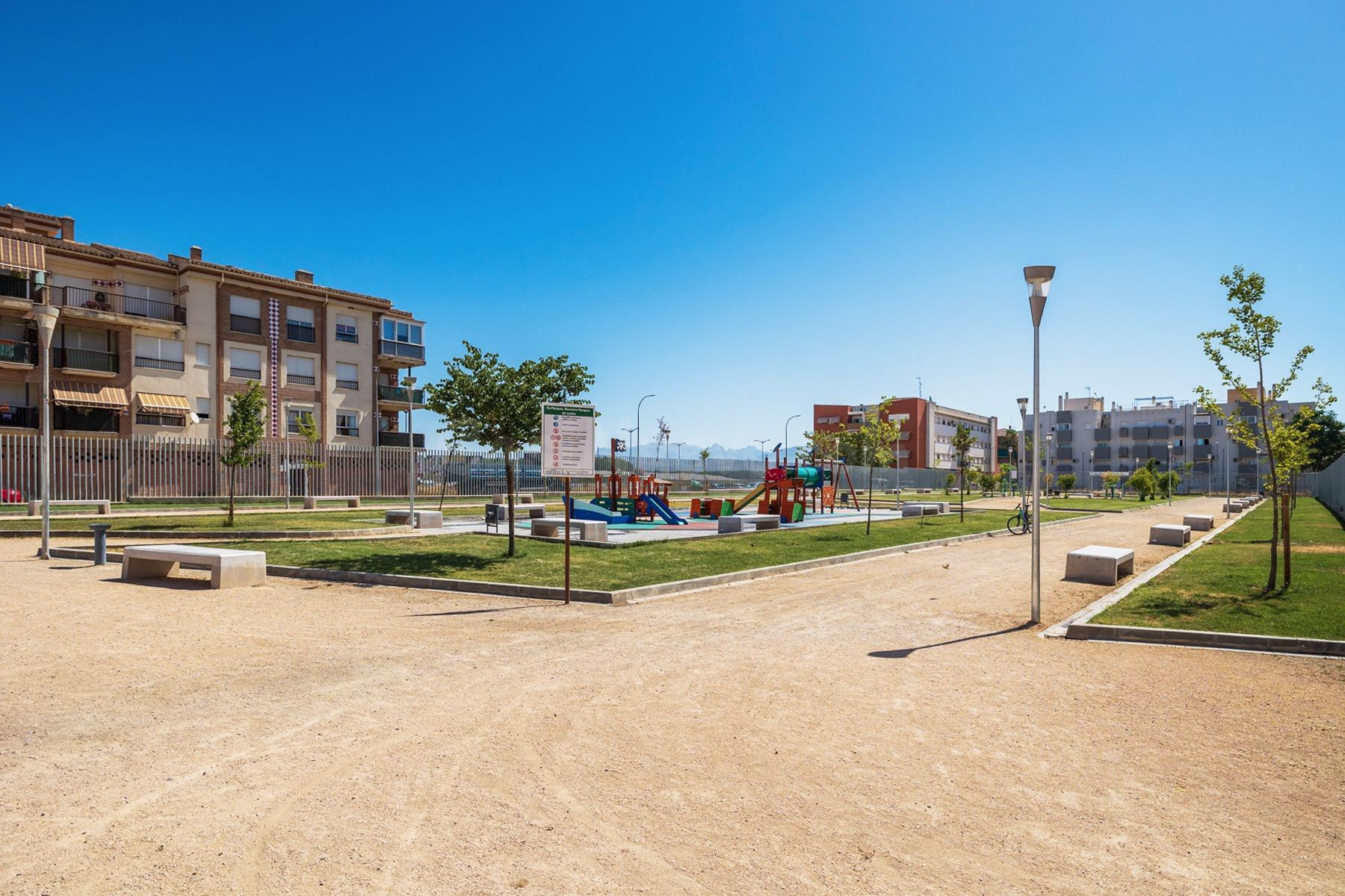 estupendo solar para construir en el mismo centro de Santa F