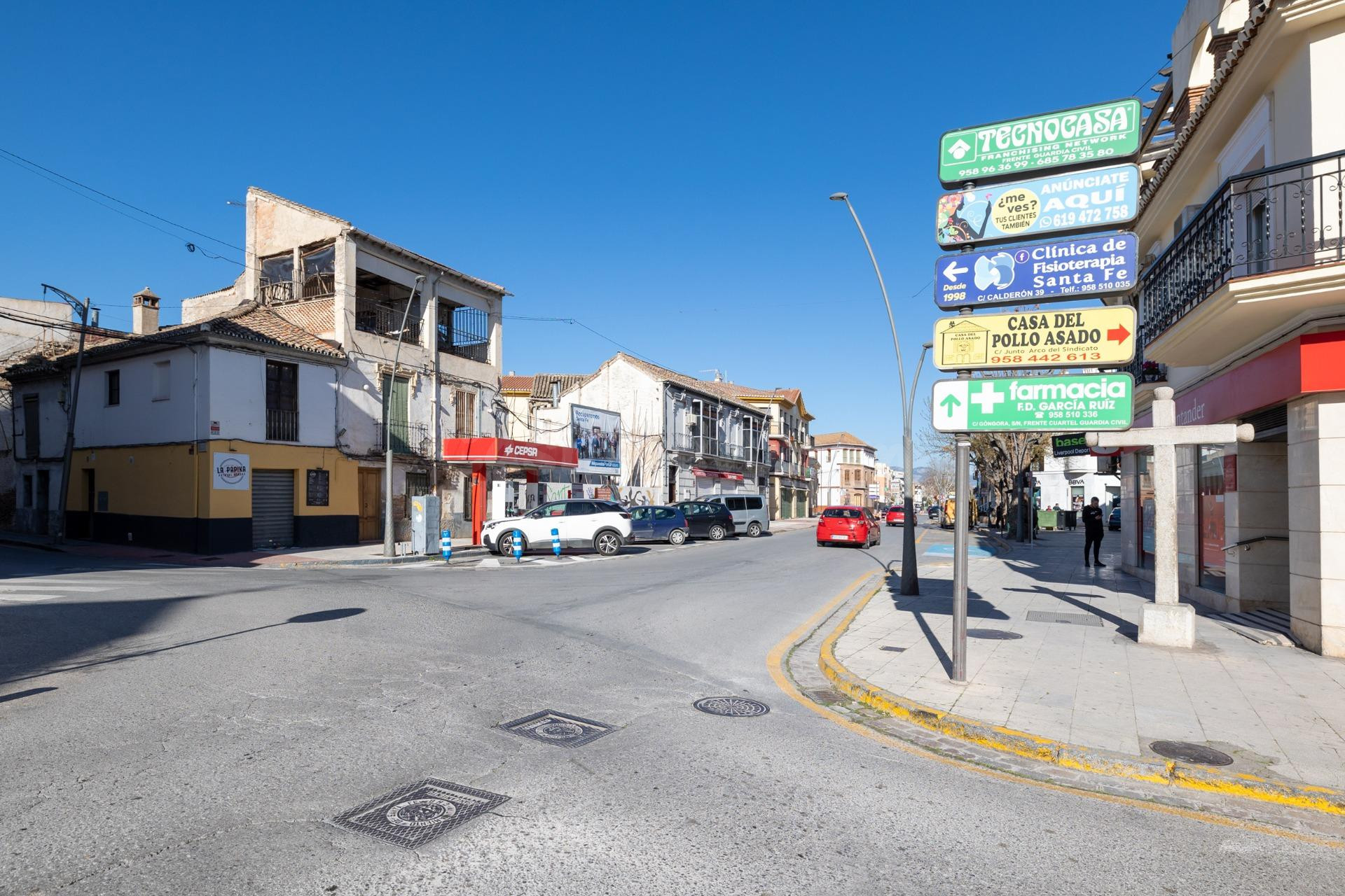 estupendo solar para construir en el mismo centro de Santa F - foto 2