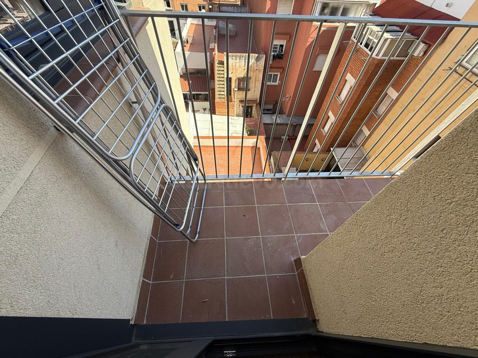 SE VENDE PISO EN BARCELONA, ZONA LA PROSPERITAT - foto 4