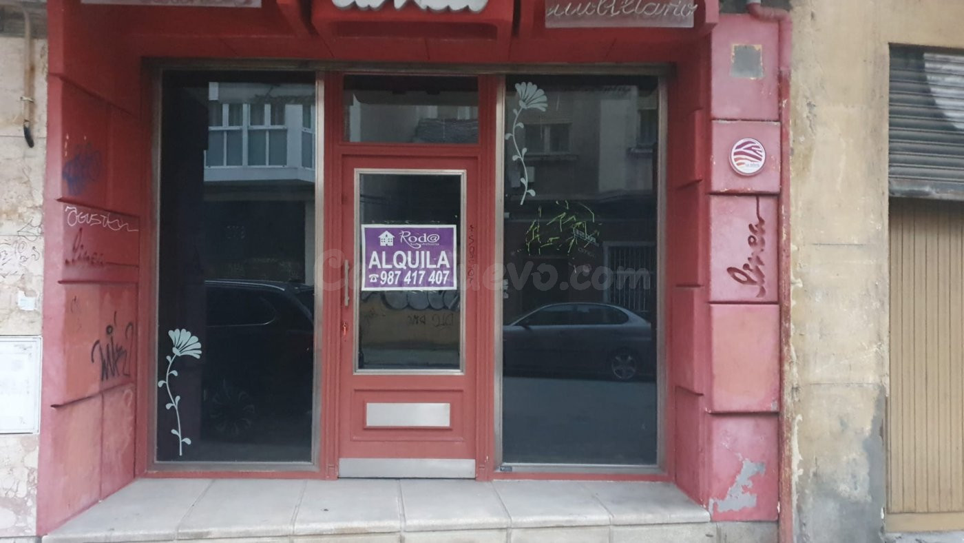 ALQUILER DE LOCAL EN EL CENTRO DE PONFERRADA, AL LADO DE LA PLAZA DE ABASTOS