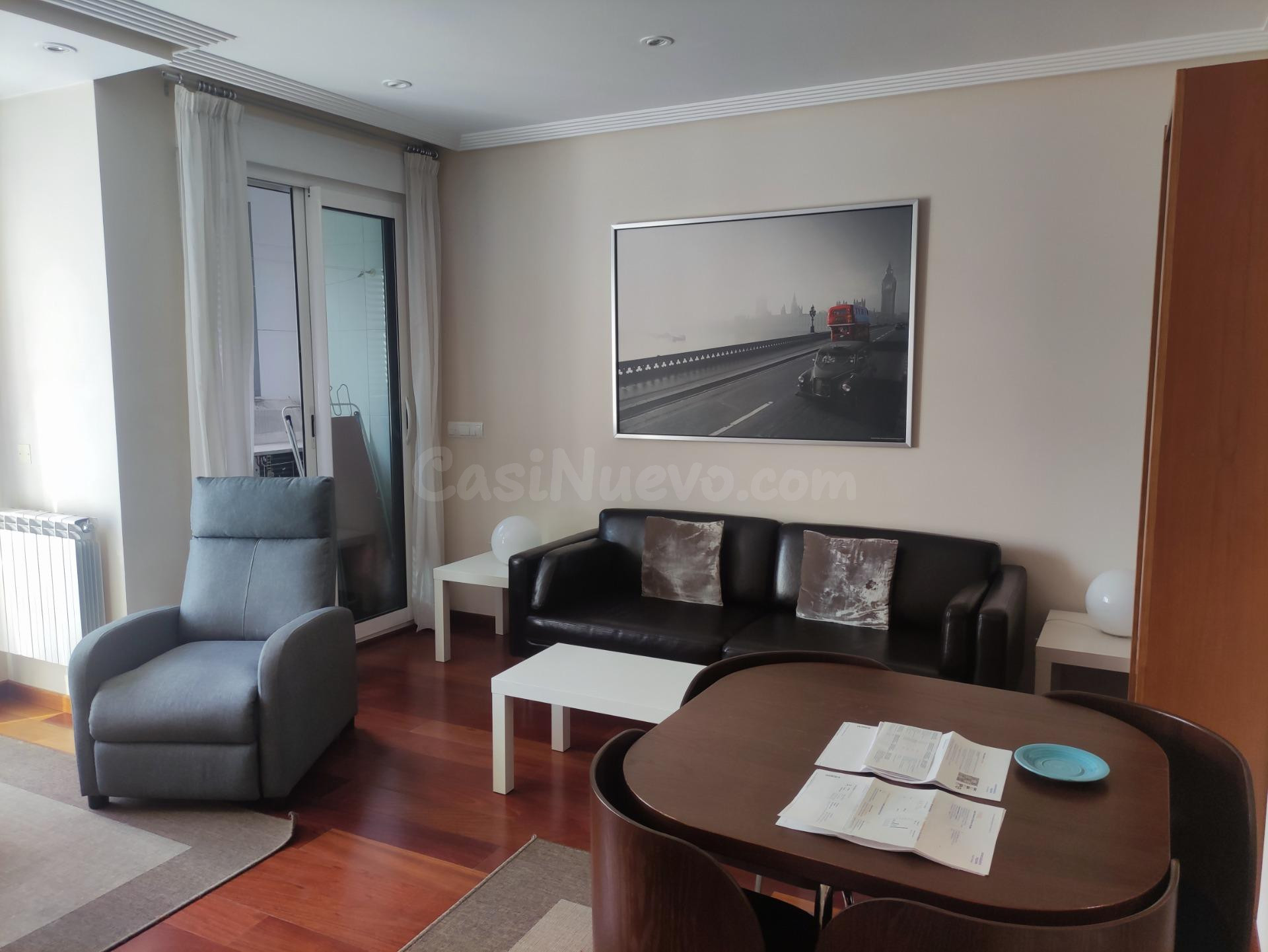 PRECIOSO APARTAMENTO EN EL CENTRO DE LA CIUDAD CON PLAZA DE  - foto 2